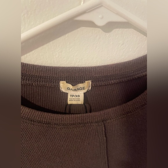 super cute fitted cropped garage long sleeve - Picture 2 of 3